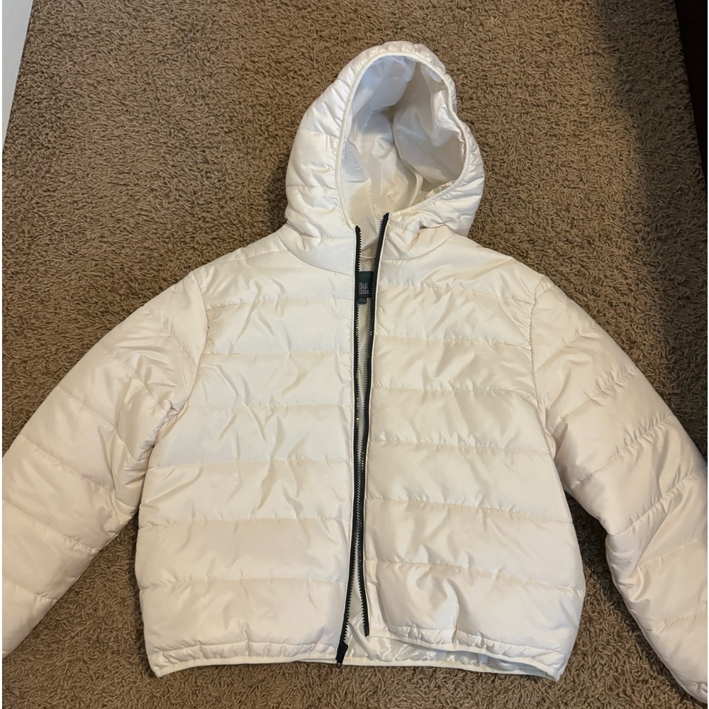 Wild fable womens puffer coat. Worn barely ever. Size medium